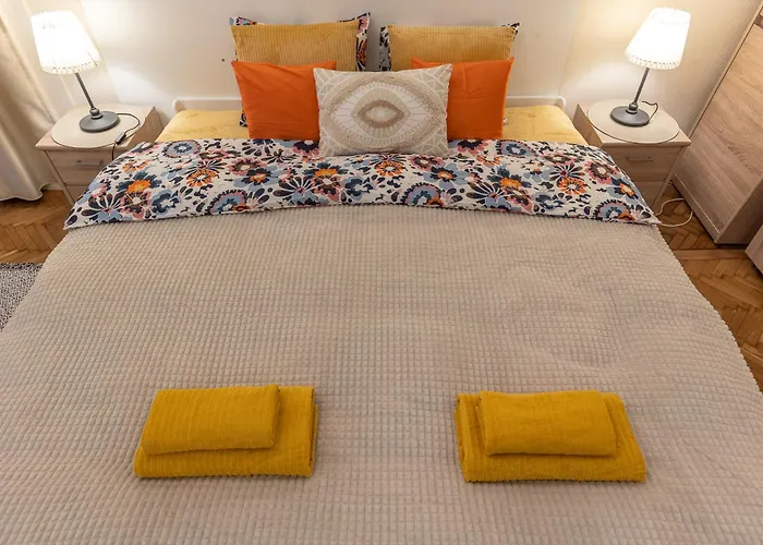 Harmony & Cute - Central Apartments